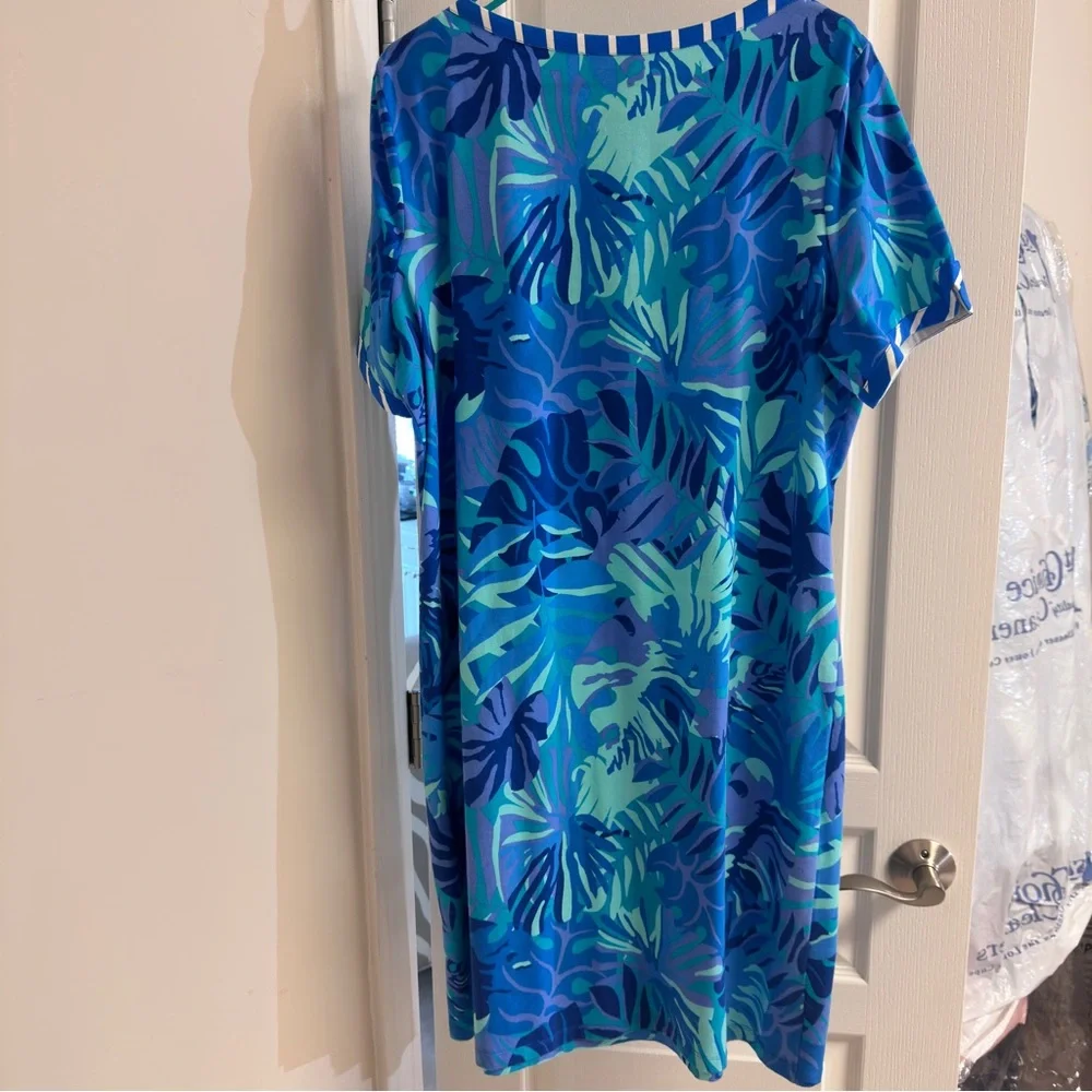 Chico’s Size 3 Blue Green Tropical Leaf Print Short Sleeve Shift Dress - Picture 6 of 13